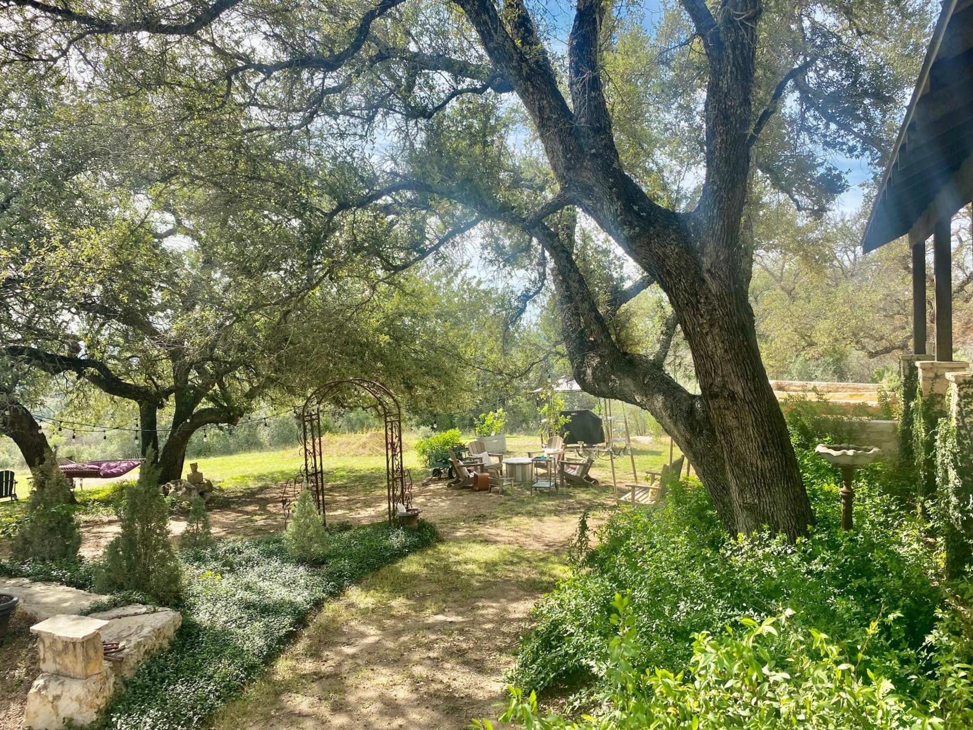 V700 Ranch Stays Marble Falls Kültér fotó