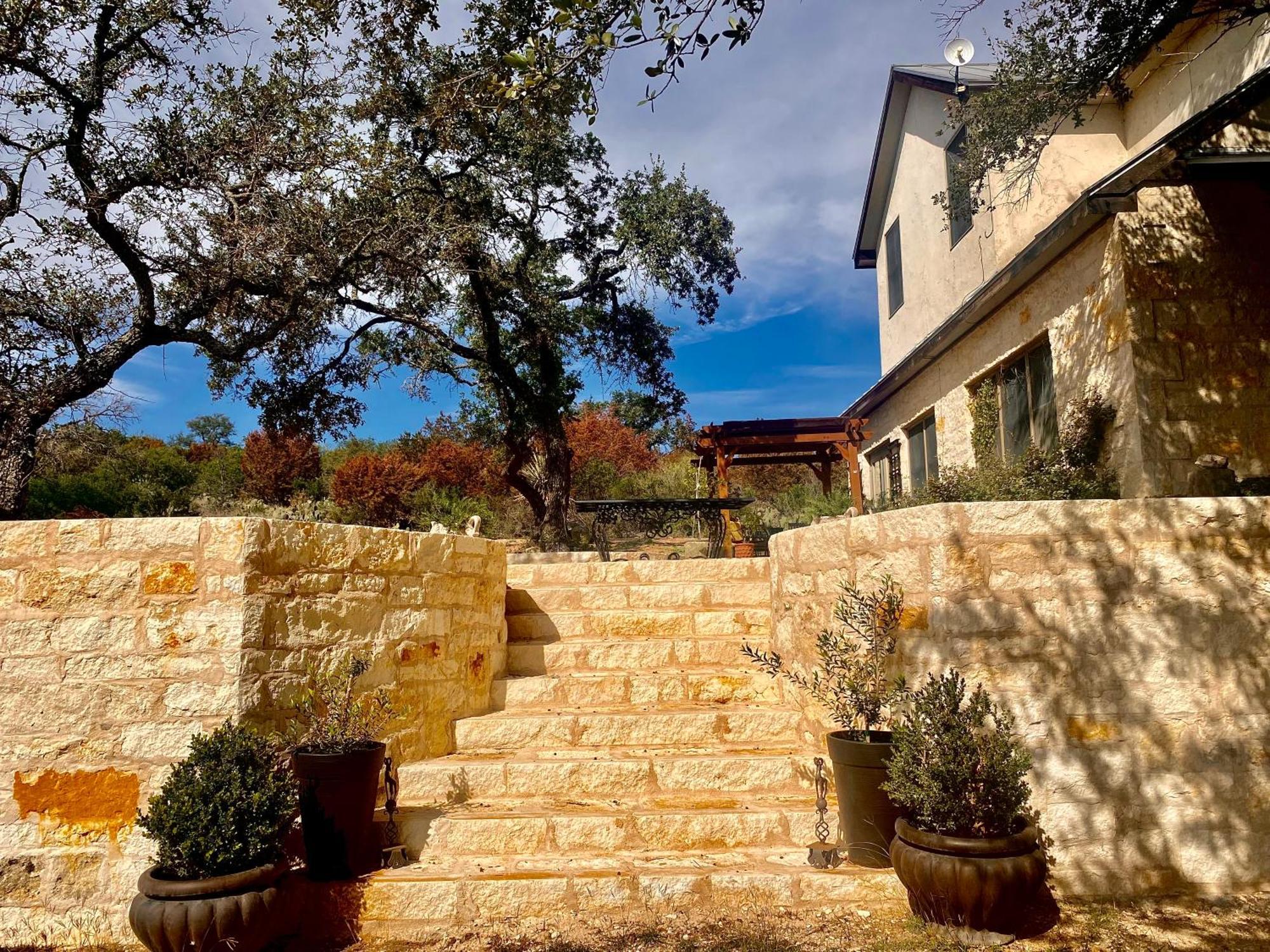 V700 Ranch Stays Marble Falls Kültér fotó