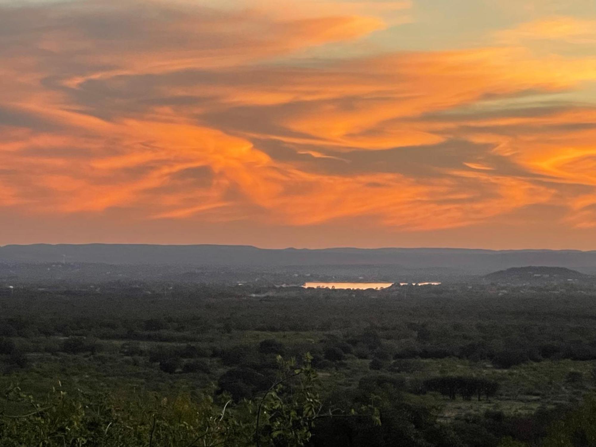 V700 Ranch Stays Marble Falls Kültér fotó