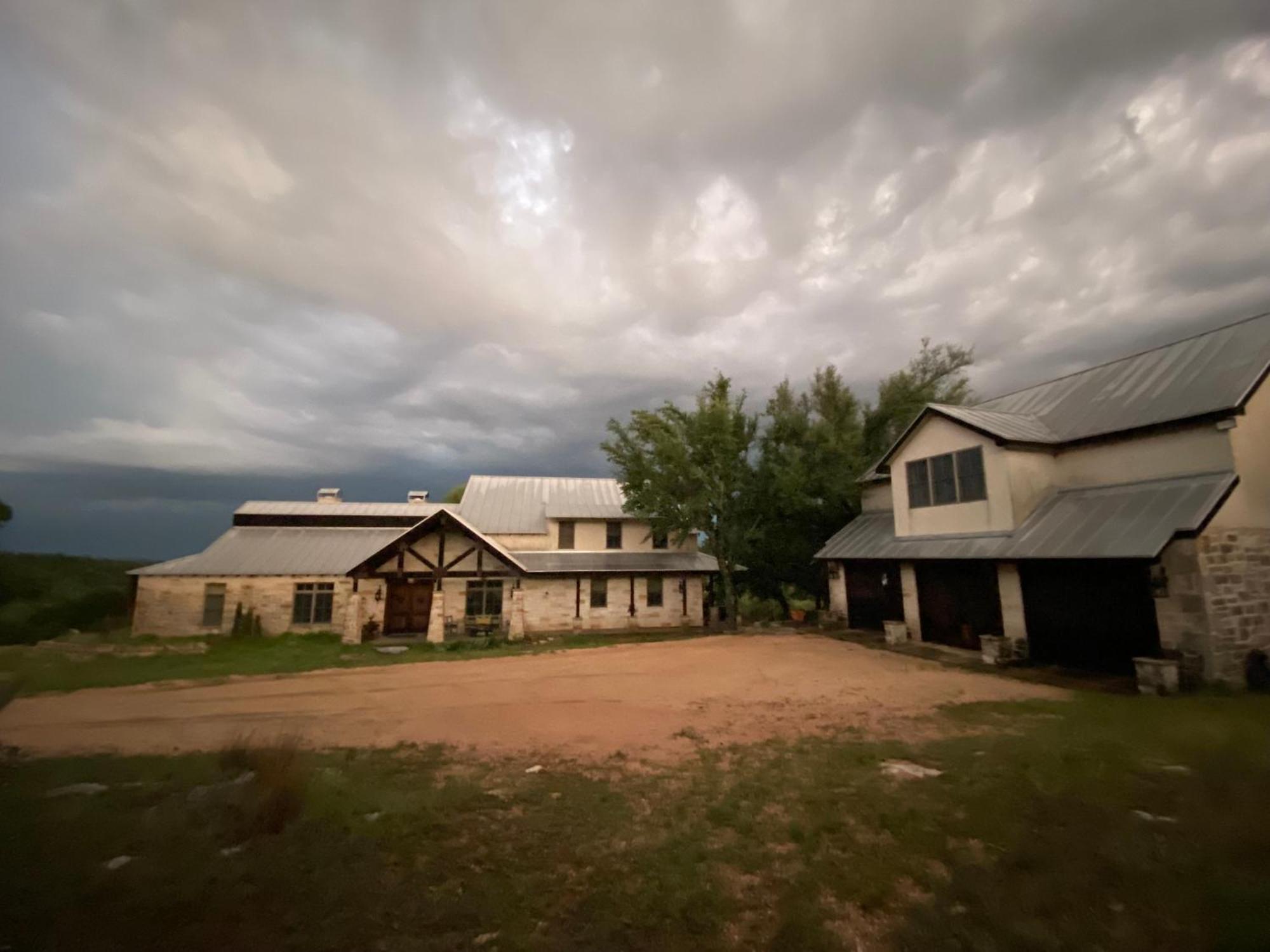 V700 Ranch Stays Marble Falls Kültér fotó